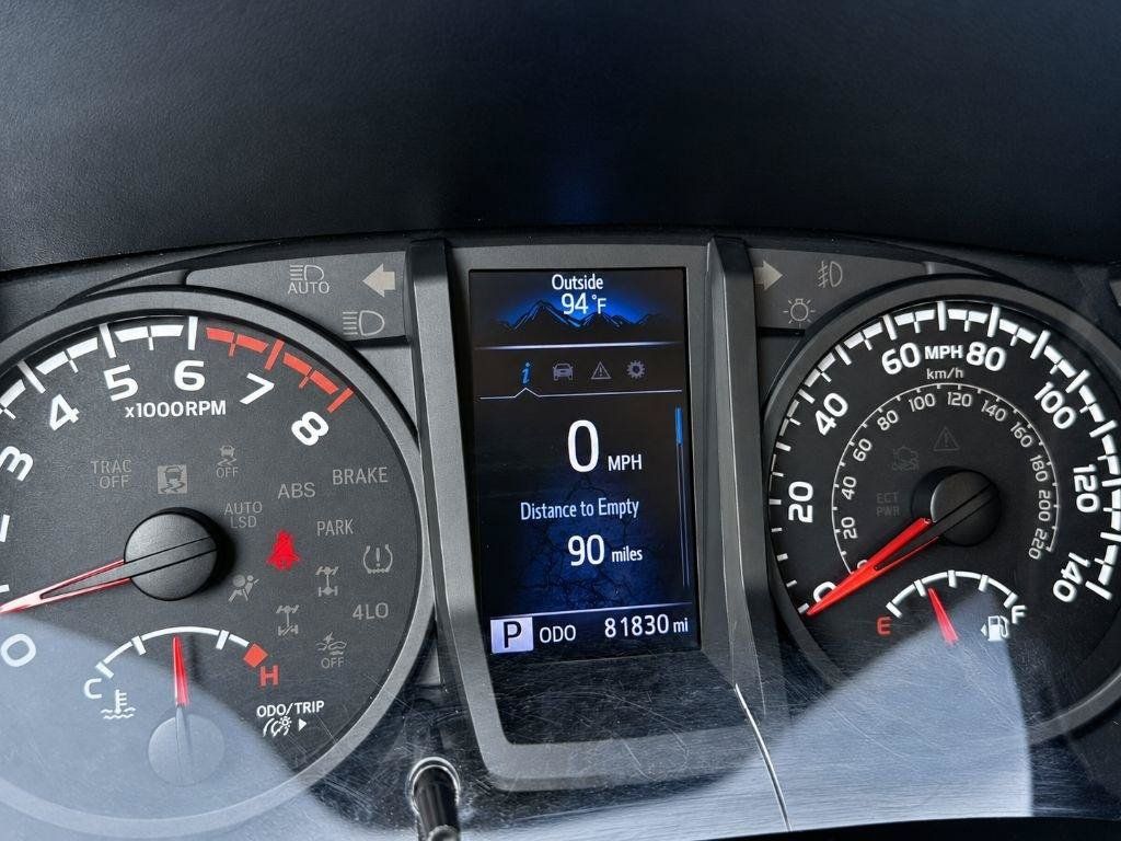 Used 2018 Toyota Tacoma SR AWD/4WD image 12