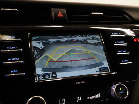 Used 2020 Toyota Camry SE w/ Convenience Package FWD image 25