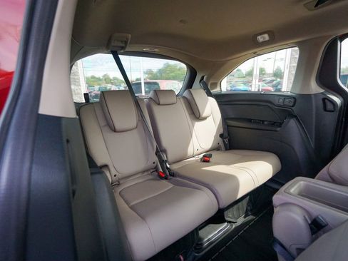 Used 2023 Honda Odyssey Elite image 37