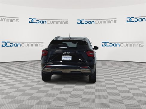 Used 2024 Chevrolet Trax ACTIV w/ Driver Confidence Package image 7