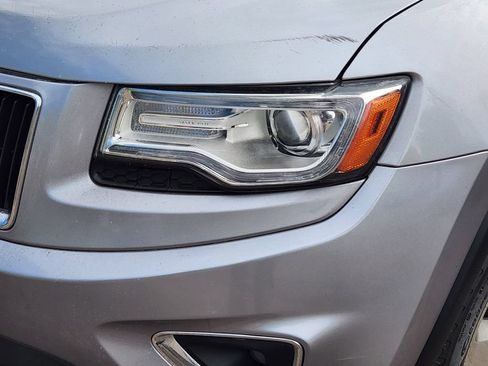 Used 2014 Jeep Grand Cherokee Limited w/ Luxury Group II RWD image 12