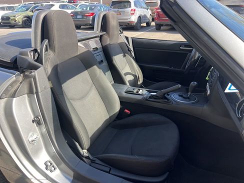 Used 2014 MAZDA MX-5 Miata Sport image 20