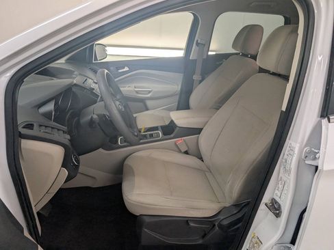 Used 2017 Ford Escape SE AWD/4WD image 7