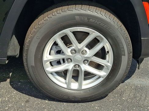 New 2025 Jeep Grand Cherokee L Laredo w/ Luxury Tech Group I image 34