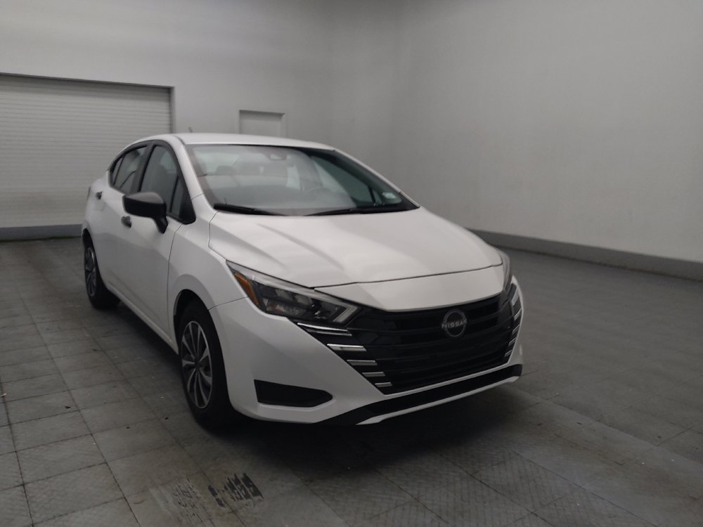 Used 2025 Nissan Versa S FWD image 13