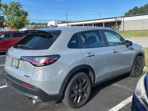 Used 2025 Honda HR-V Sport image 5