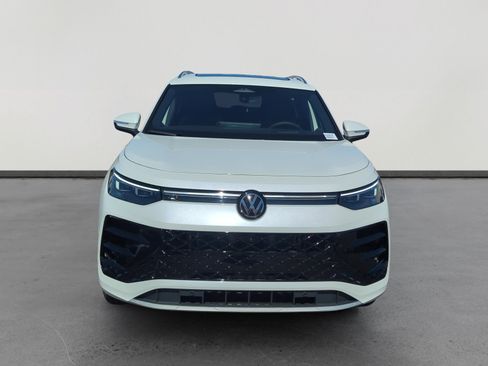 New 2026 Volkswagen Tiguan SEL R-Line AWD/4WD image 8