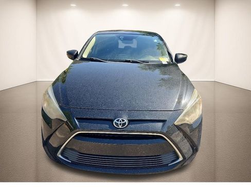 Used 2017 Toyota Yaris iA FWD image 6