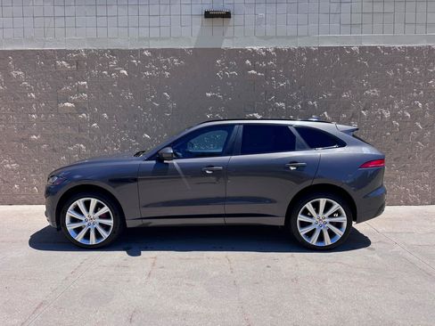 Used 2017 Jaguar F-PACE S AWD/4WD image 2
