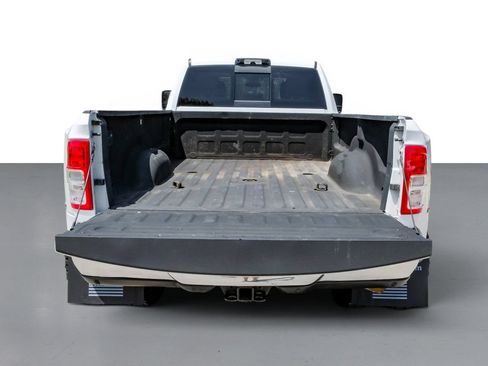 Used 2024 RAM 3500 Tradesman w/ Chrome Appearance Group AWD/4WD image 59