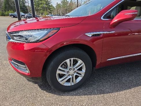 Used 2020 Buick Enclave Essence FWD image 30