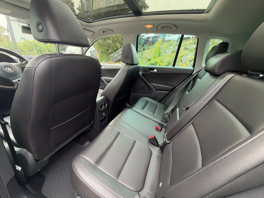 Used 2017 Volkswagen Tiguan Wolfsburg Edition AWD/4WD image 20
