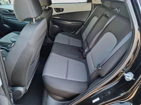 Used 2018 Hyundai Kona SEL w/ SEL Tech Package 02 FWD image 17