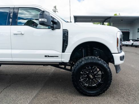 Used 2025 Ford F350 Platinum AWD/4WD image 13