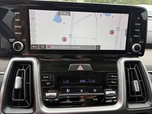 Used 2023 Kia Sorento EX w/ Panoramic Sunroof Package FWD image 23
