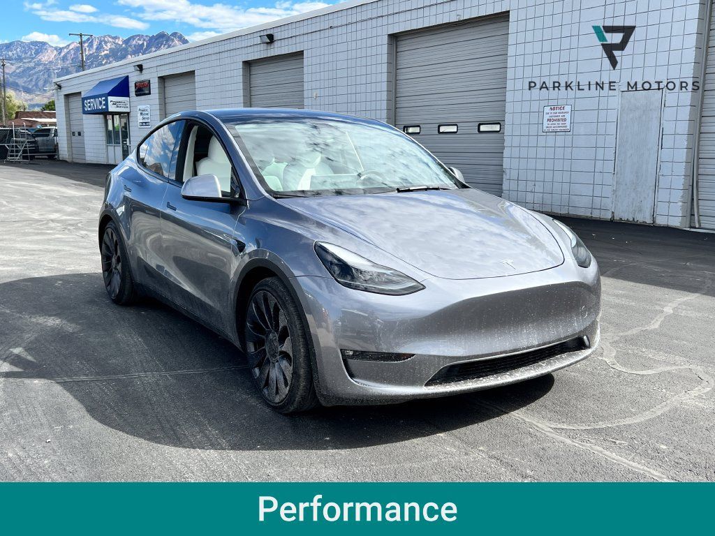 Used 2024 Tesla Model Y Performance AWD/4WD image 1