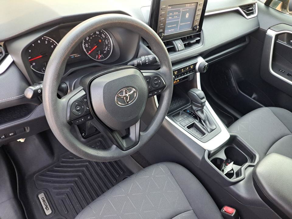 Used 2019 Toyota RAV4 XLE FWD image 12