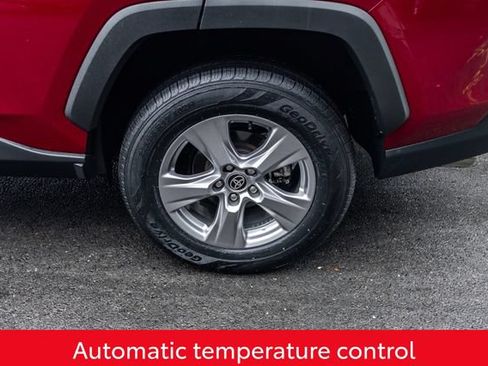 Used 2025 Toyota RAV4 XLE AWD/4WD image 16