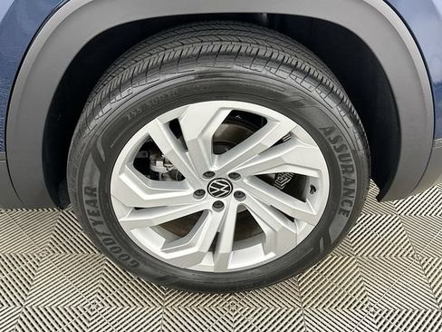 Used 2022 Volkswagen Atlas Cross Sport SE AWD/4WD image 22
