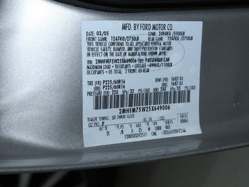 Used 2005 Mercury Grand Marquis LS image 24