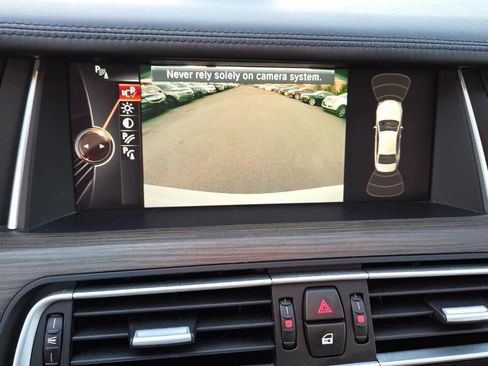 Used 2015 BMW 750i xDrive image 56