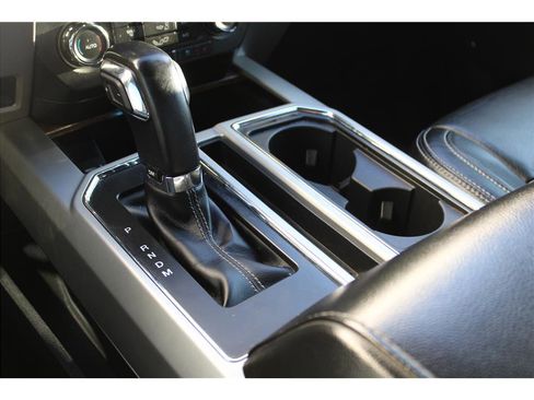 Used 2020 Ford F150 Lariat image 34