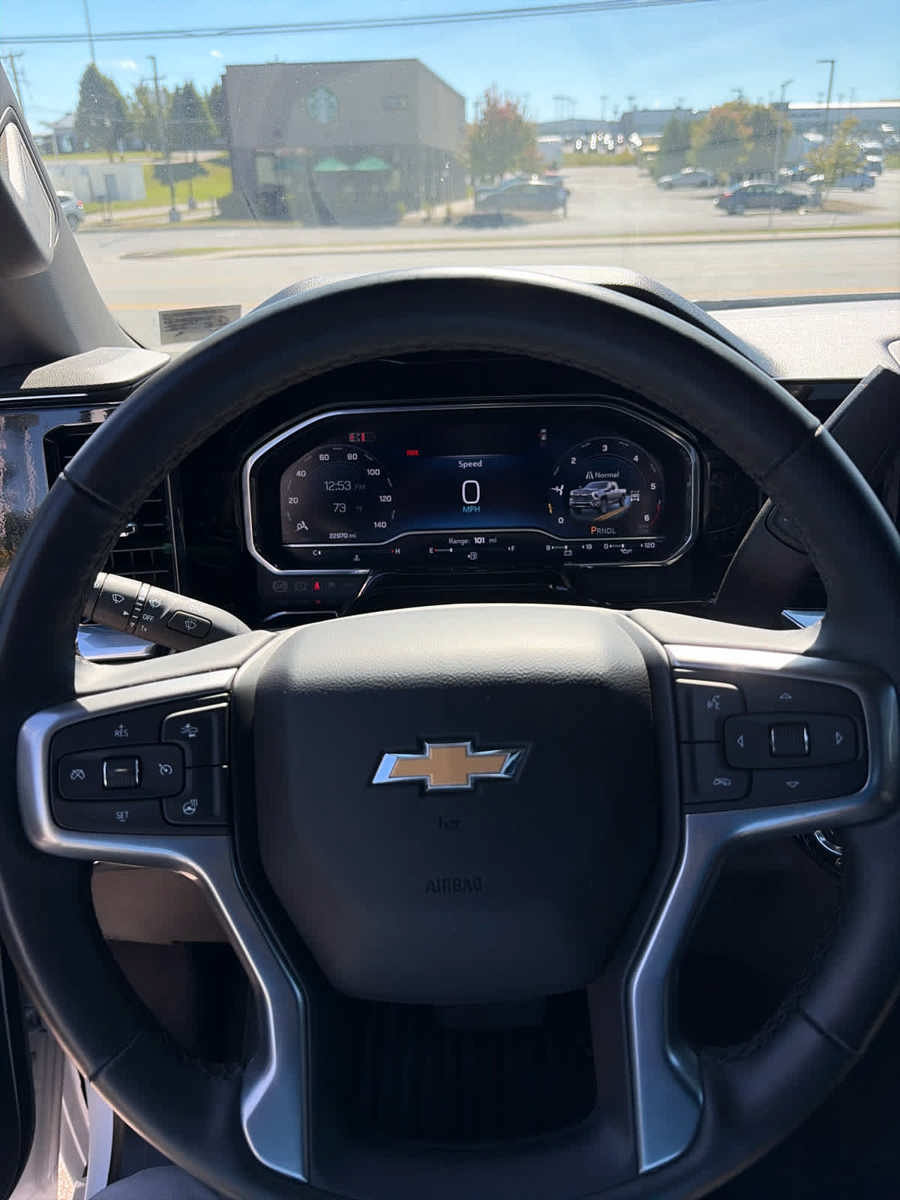 Used 2025 Chevrolet Silverado 2500 LT w/ Convenience Package AWD/4WD image 19