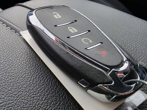 Used 2025 Chevrolet Blazer LT image 27