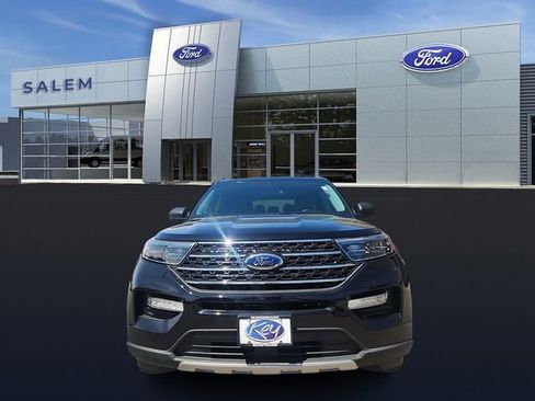 Certified 2022 Ford Explorer XLT w/ Equipment Group 202A AWD/4WD image 7