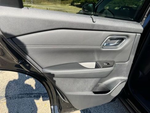 New 2026 Nissan Rogue Platinum w/ Platinum Premium Package image 24