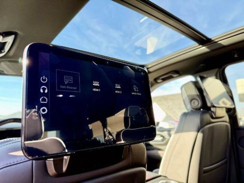New 2026 GMC Yukon XL AT4 Ultimate AWD/4WD image 17