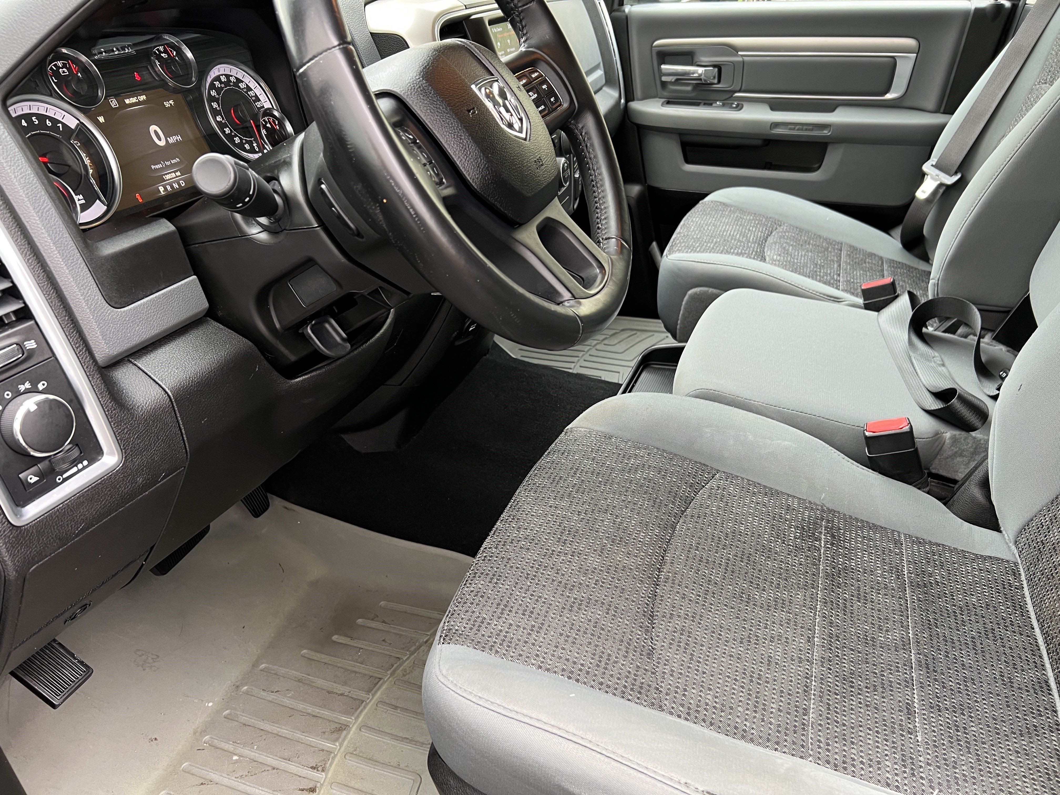 Used 2019 RAM 1500 Classic SLT w/ Luxury Group AWD/4WD image 15