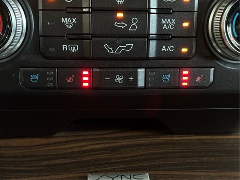 Used 2016 Ford F150 Lariat w/ Equipment Group 502A Luxury AWD/4WD image 41
