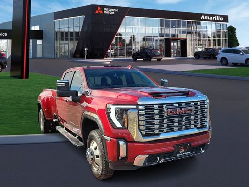 Used 2024 GMC Sierra 3500 Denali w/ Denali Reserve Package image 4