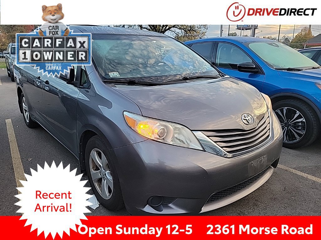 Used 2015 Toyota Sienna LE FWD image 1