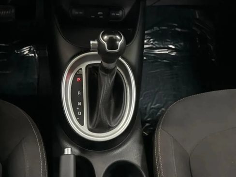 Used 2019 Kia Soul FWD image 13