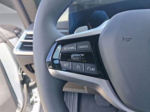 Used 2025 BMW 230i Coupe w/ Convenience Package image 17