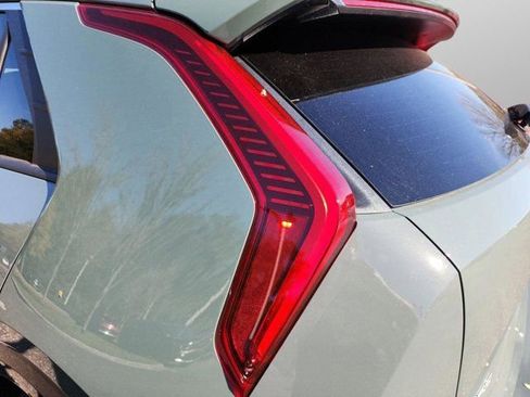 Used 2025 Kia Niro Wind w/ Wind Preserve Package image 23