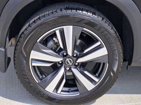 Used 2023 Nissan Rogue Platinum w/ Platinum Premium Package image 10