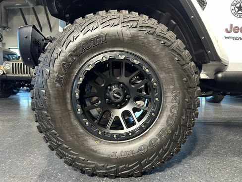 Used 2021 Jeep Wrangler Unlimited Rubicon image 33