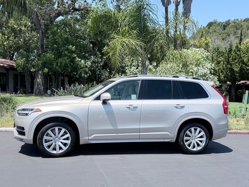 Used 2016 Volvo XC90 T6 Momentum w/ Momentum Plus Package AWD/4WD image 2