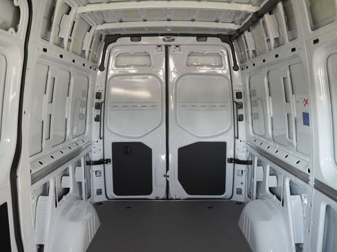 New 2025 Mercedes-Benz Sprinter 2500 image 23