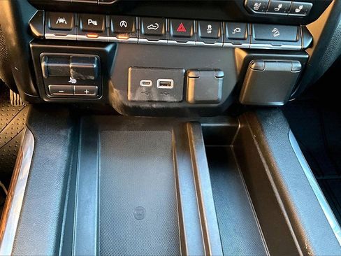 Used 2020 Chevrolet Silverado 1500 High Country w/ Safety Package II image 35