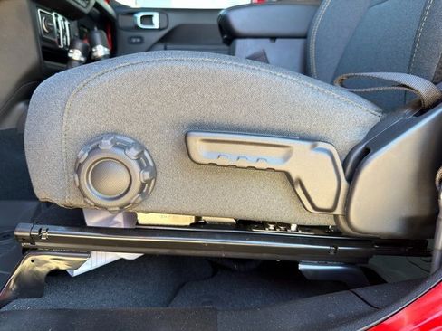 New 2024 Jeep Gladiator Sport image 20