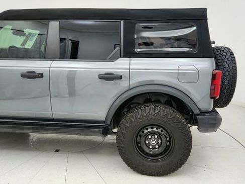 Used 2023 Ford Bronco Black Diamond image 10