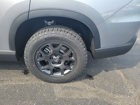 New 2025 Honda Pilot TrailSport image 10