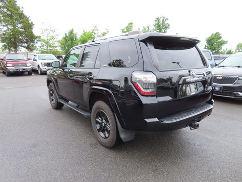 Used 2020 Toyota 4Runner SR5 Premium w/ Moonroof Package AWD/4WD image 7