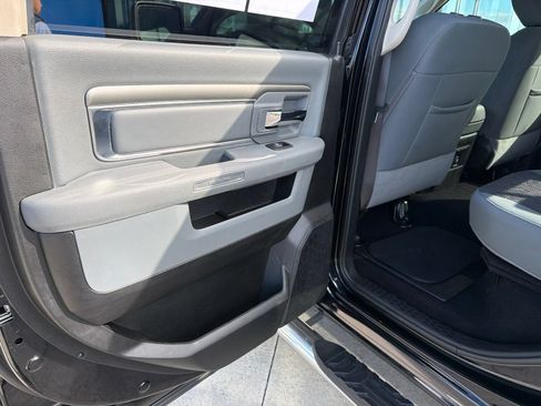 Used 2020 RAM 1500 Classic SLT w/ Luxury Group AWD/4WD image 11