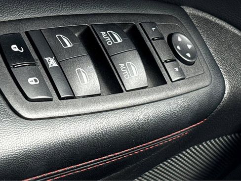 Used 2023 Dodge Durango GT image 13