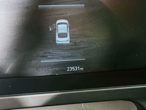 Used 2025 Hyundai Elantra SE FWD image 19